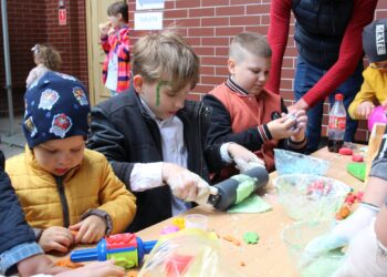 Festyn w cieniu lipy