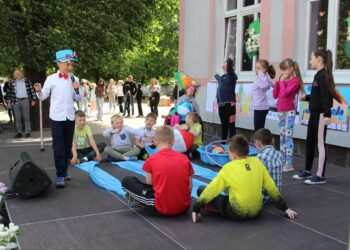 Festyn w cieniu lipy