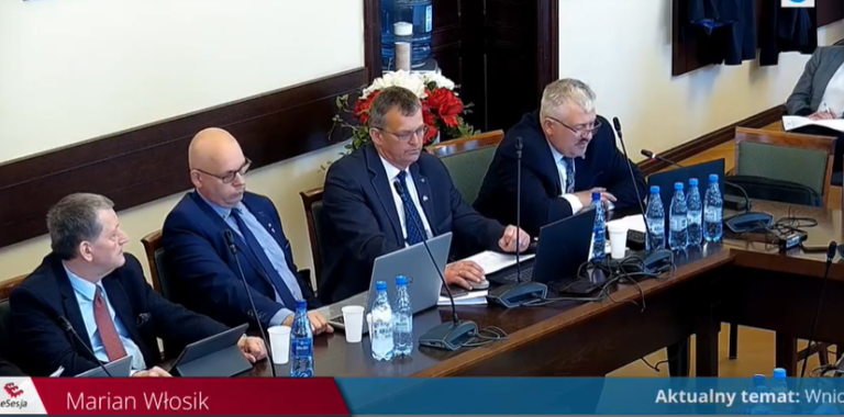 Będzie chodnik w Różoplu?