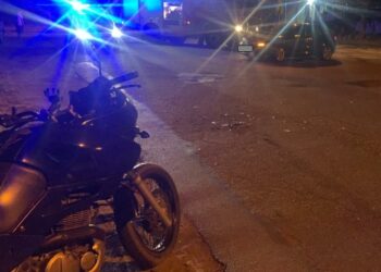 Osobówka potrąciła motocyklistę