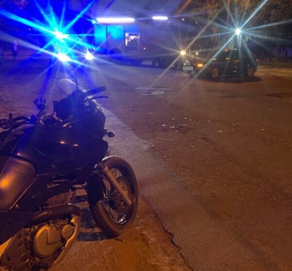 Osobówka potrąciła motocyklistę