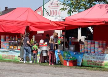 Podwórkowe zabawy z dawnych lat