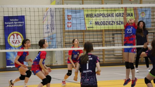 Zmagania czwórek w krotoszyńskiej hali