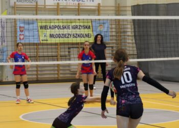 Zmagania czwórek w krotoszyńskiej hali