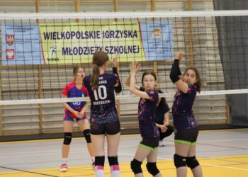 Zmagania czwórek w krotoszyńskiej hali