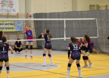 Zmagania czwórek w krotoszyńskiej hali