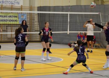 Zmagania czwórek w krotoszyńskiej hali