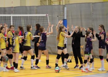 Zmagania czwórek w krotoszyńskiej hali