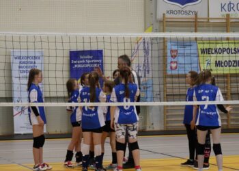 Zmagania czwórek w krotoszyńskiej hali