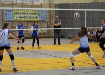 Zmagania czwórek w krotoszyńskiej hali