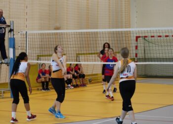 Zmagania czwórek w krotoszyńskiej hali