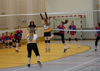 Zmagania czwórek w krotoszyńskiej hali