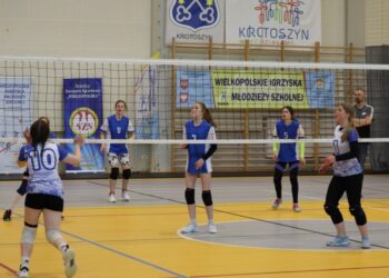 Zmagania czwórek w krotoszyńskiej hali