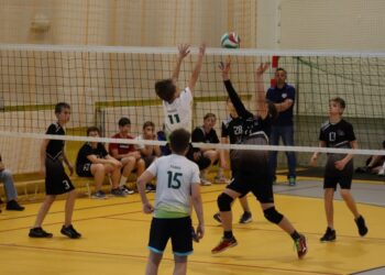 Zmagania czwórek w krotoszyńskiej hali