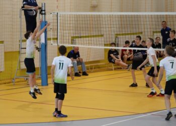 Zmagania czwórek w krotoszyńskiej hali