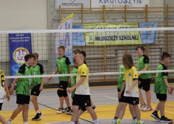 Zmagania czwórek w krotoszyńskiej hali
