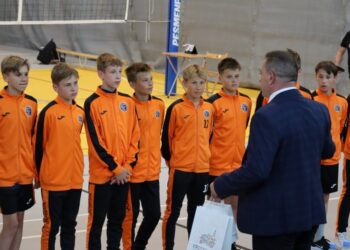 Zmagania czwórek w krotoszyńskiej hali