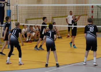 Zmagania czwórek w krotoszyńskiej hali