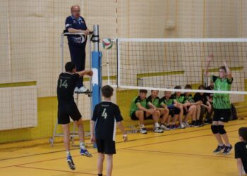 Zmagania czwórek w krotoszyńskiej hali