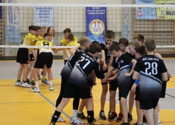 Zmagania czwórek w krotoszyńskiej hali