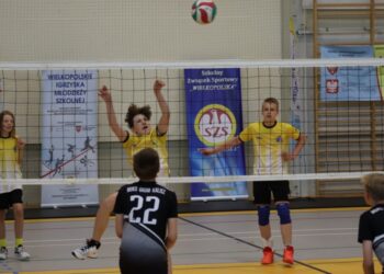 Zmagania czwórek w krotoszyńskiej hali