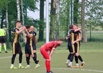Koźmińskie Orły pokonały Astrę w derbach powiatu!