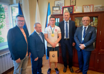 Multimedalista z wizytą w starostwie