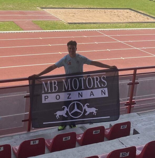 Dawid ze srebrnym medalem