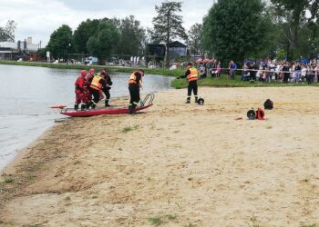 Pokaz ratownictwa wodnego