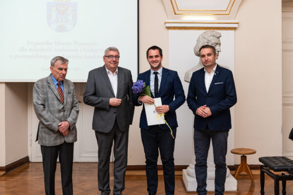 Stypendium dla młodego badacza