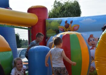 Wspólna zabawa i pomaganie