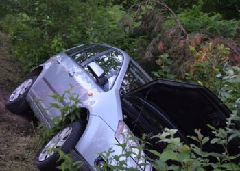 Zasłabł i stracił panowanie nad pojazdem