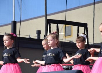 Wspólna zabawa i pomaganie