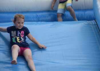 Wspólna zabawa i pomaganie