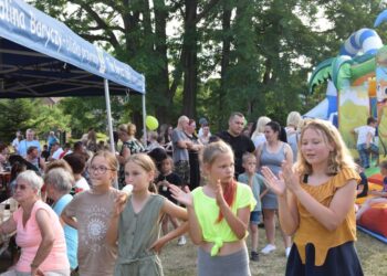 Wspólna zabawa i pomaganie