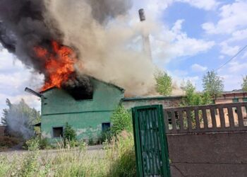 Płonął nieużytkowany budynek