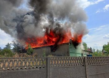 Płonął nieużytkowany budynek