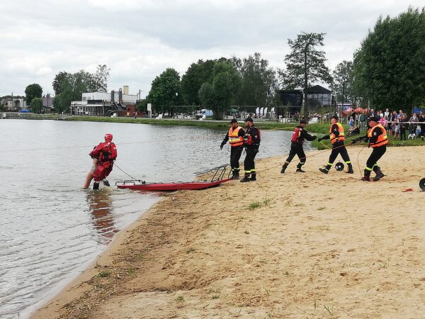 Pokaz ratownictwa wodnego