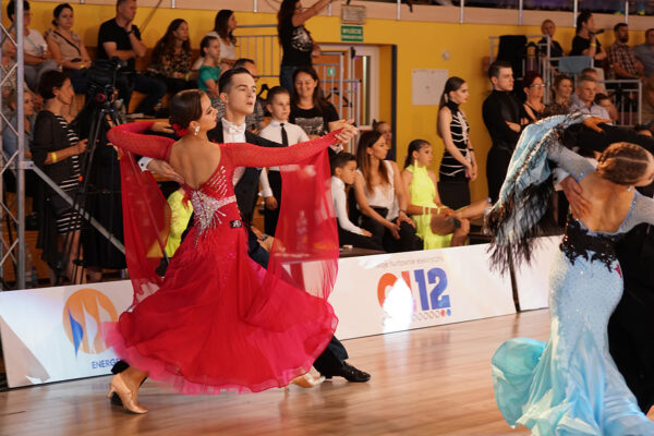 Szymon znów w czołówce