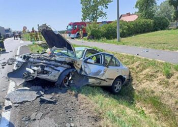 Zderzenie trzech pojazdów