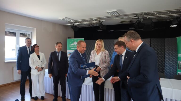 Ponad 8 milionów złotych trafi do samorządów