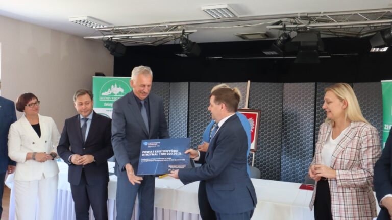 Ponad 8 milionów złotych trafi do samorządów