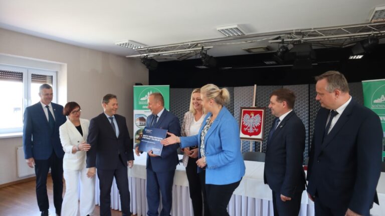 Ponad 8 milionów złotych trafi do samorządów
