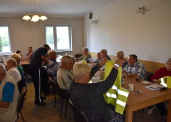 Z seniorami rozmawiali o bezpieczeństwie