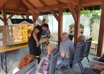 Strażacy z wizytą u seniorów