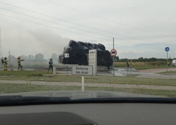 Spłonęły baloty słomy