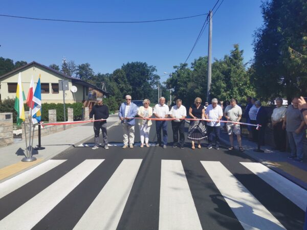 Droga w Rudzie Sułowskiej po remoncie