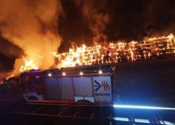 Walczyli z żywiołem ponad dziesięć godzin