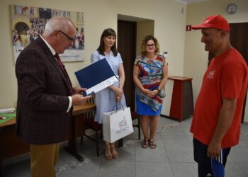 Znów zawędrował do urzędu Znów zawędrował do urzędu