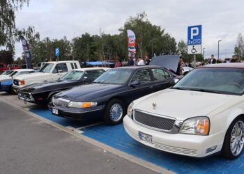 Kilkaset amerykańskich pojazdów przyjechało do Krotoszyna!